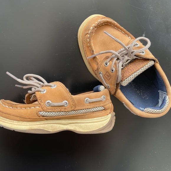 Sperry kids shoes ⭐️ - Picture 3 of 3